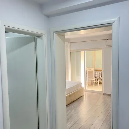 Center Blloku - Elegant 02 Apartman