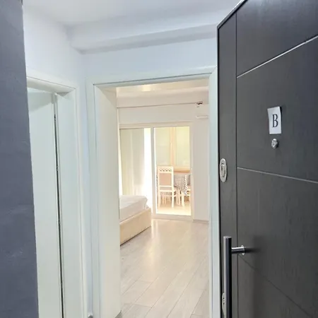 Apartman Center Blloku - Elegant 02 *