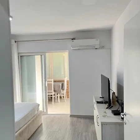Center Blloku - Elegant 02 Apartman